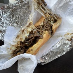 Cheffin's Cheesesteaks & Cubanos - Garlic mushroom cheesesteak