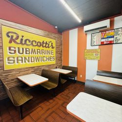 Riccotti's Submarine Sandwiches - Inside