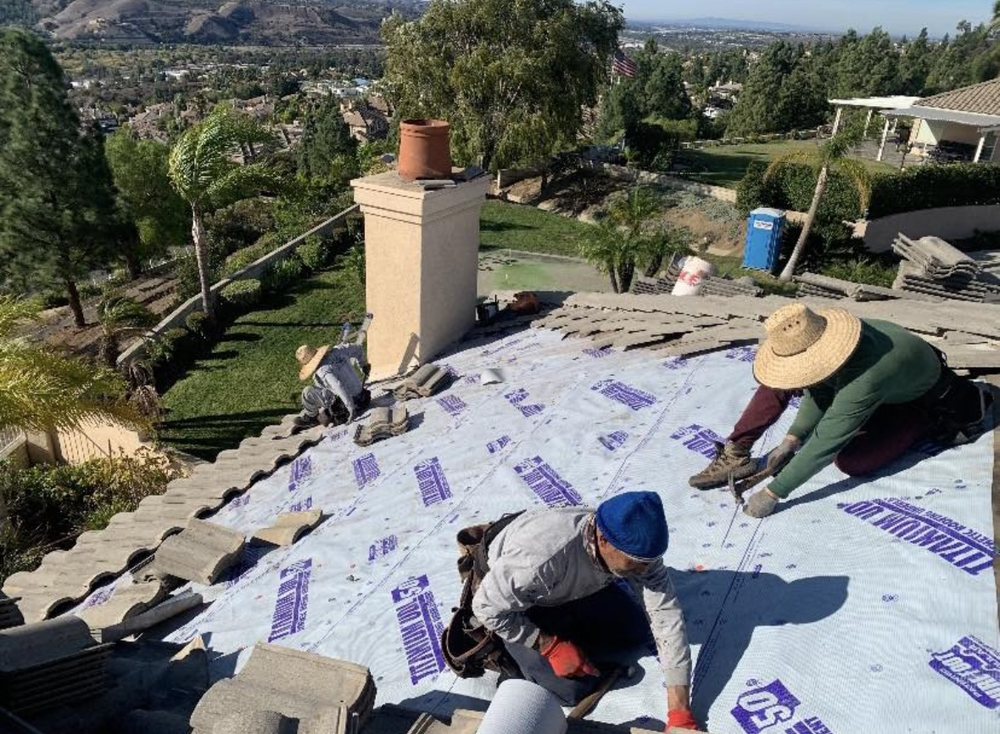 Slide of Cali Roofing Solutions