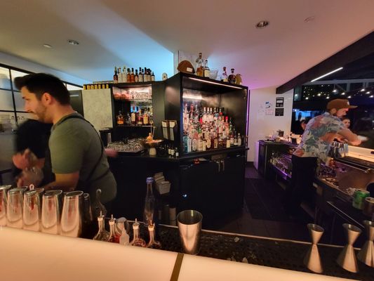 Daiquiris & Daisies by null