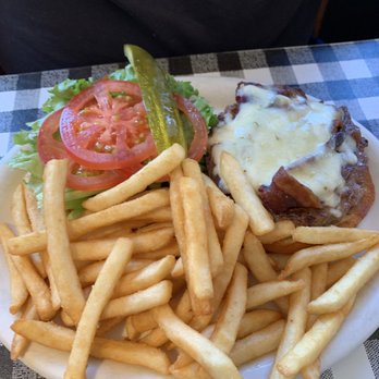 Stepping Stone Cafe - Cheeseburger - American Near Me - Portland, Oregon Stepping Stone Cafe - Cheeseburger - American Near Me - Portland, Oregon
