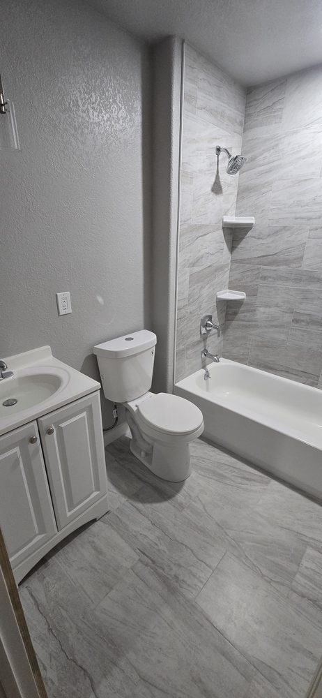 Slide of Guerra Services