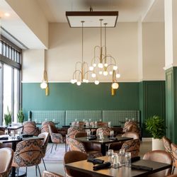 Magnolia Hotel - Omaha - Newly renovated restaurant