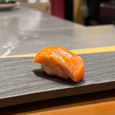 Sushi Suzuki by null