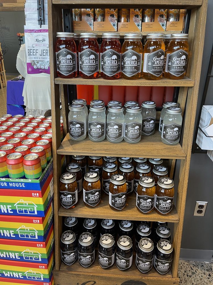 WOODWARD CORNER MARKET Updated October 2024 154 Photos & 47 Reviews