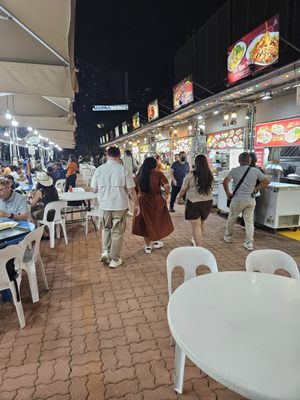 Makansutra Gluttons Bay by null