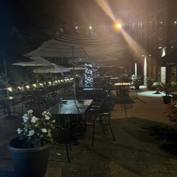 Ralph n Rich's Restaurant - Italian Near Me - Bridgeport, Connecticut
