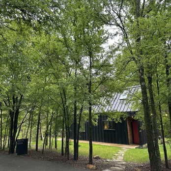 Live Oak Lake - Vacation Rentals Near Me - Waco, Texas