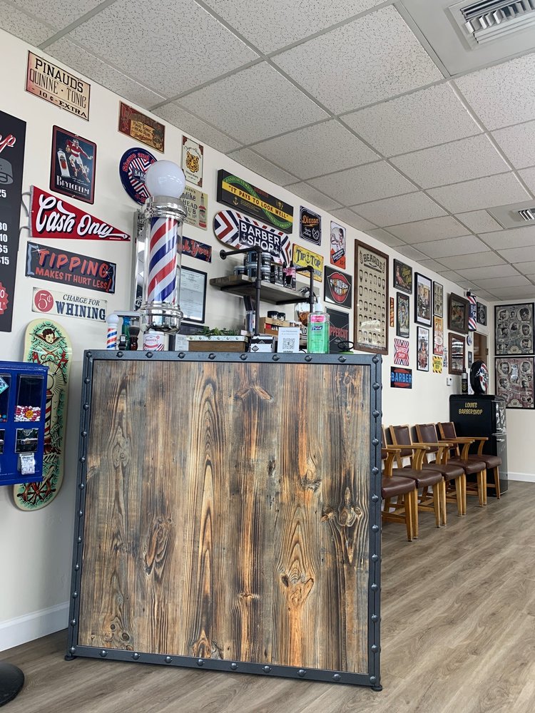 Louie’s Barbershop Logo