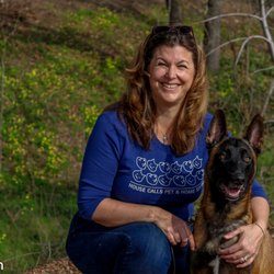 House Calls Pet Sitting - Wendy and Eiko