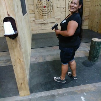 Class Axe Throwing - Axe Throwing Near Me - San Antonio, Texas Class Axe Throwing - Axe Throwing Near Me - San Antonio, Texas