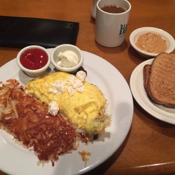 Harris Ranch - Omelet! - Hotels Near Me - Coalinga, California