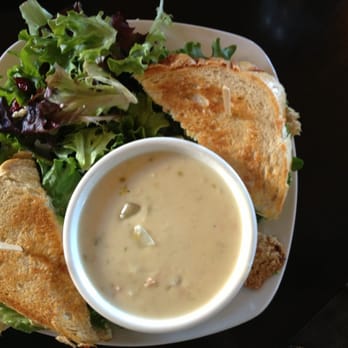 Süp - Tuna melt with clam chowder - Sandwiches Near Me - Reno, Nevada Süp - Tuna melt with clam chowder - Sandwiches Near Me - Reno, Nevada