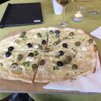 Weingut von Oetinger - Flammkuchen - German Near Me - Eltville, HE Weingut von Oetinger - Flammkuchen - German Near Me - Eltville, HE