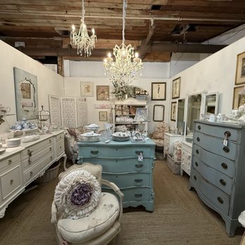 King Richard's Antique Center - Antiques Near Me - Whittier, California