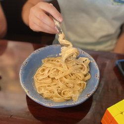 Red Tomato and Wine Restaurant - Kids Fettuccine Alfredo