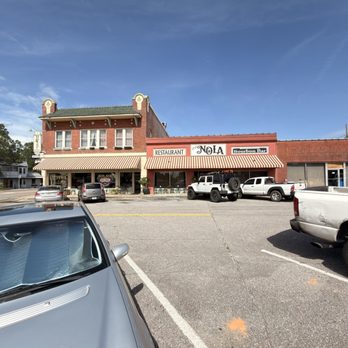 Cafe Nola - Caribbean Near Me - Defuniak Springs, Florida Cafe Nola - Caribbean Near Me - Defuniak Springs, Florida