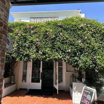 Rumfish y Vino - Entrance 9-7-24 - Gastropubs Near Me - Ventura, California Rumfish y Vino - Entrance 9-7-24 - Gastropubs Near Me - Ventura, California