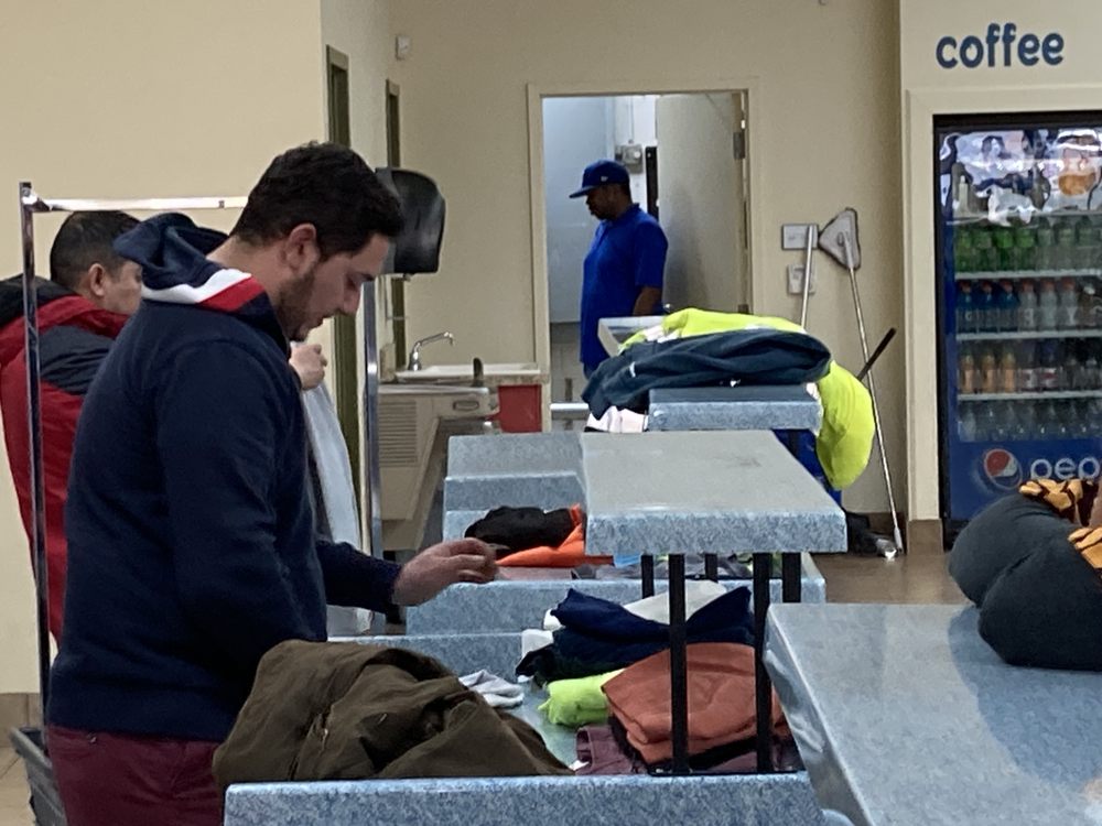 LAUNDRY MAX Updated September 2024 10 Photos & 18 Reviews 2210 E