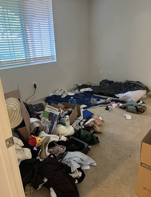 House Clean Out - This home had lots of junk leftover from a move out. We loaded it up and hauled it away. House Clean Out - This home had lots of junk leftover from a move out. We loaded it up and hauled it away.