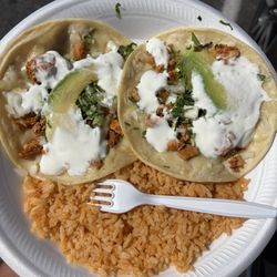 Tacos La Bonita - Los Mejores Antojitos - 2 Taco Plate (double rice, no beans)
