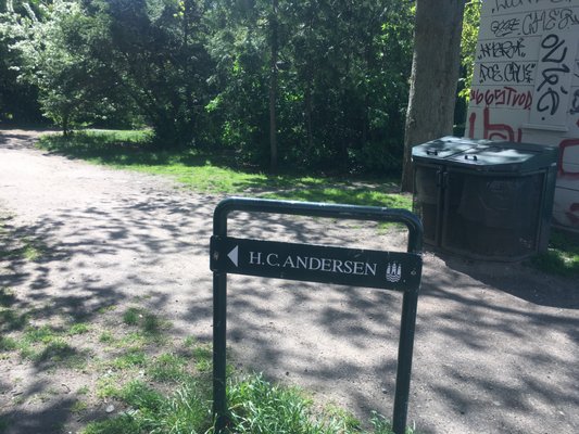 Assistens Cemetery by null