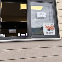 Pizza Hut - Pick up window