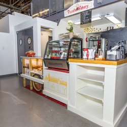 Blue Dogwood Public Market - Pizzelle Bakery specializes in sweet and savory gluten-free Italian baked goods with a Southern flair.