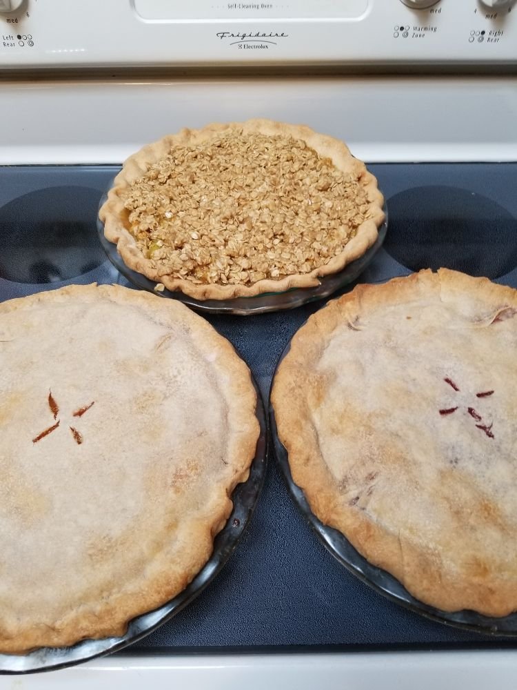 Baked by Shalyn Logo