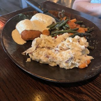 Strap Tank Brewery - Chicken cordon bleu - New American Near Me - Lehi, Utah Strap Tank Brewery - Chicken cordon bleu - New American Near Me - Lehi, Utah