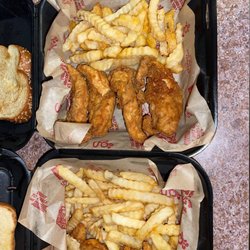 Huey Magoo's Chicken Tenders - Winter Springs
