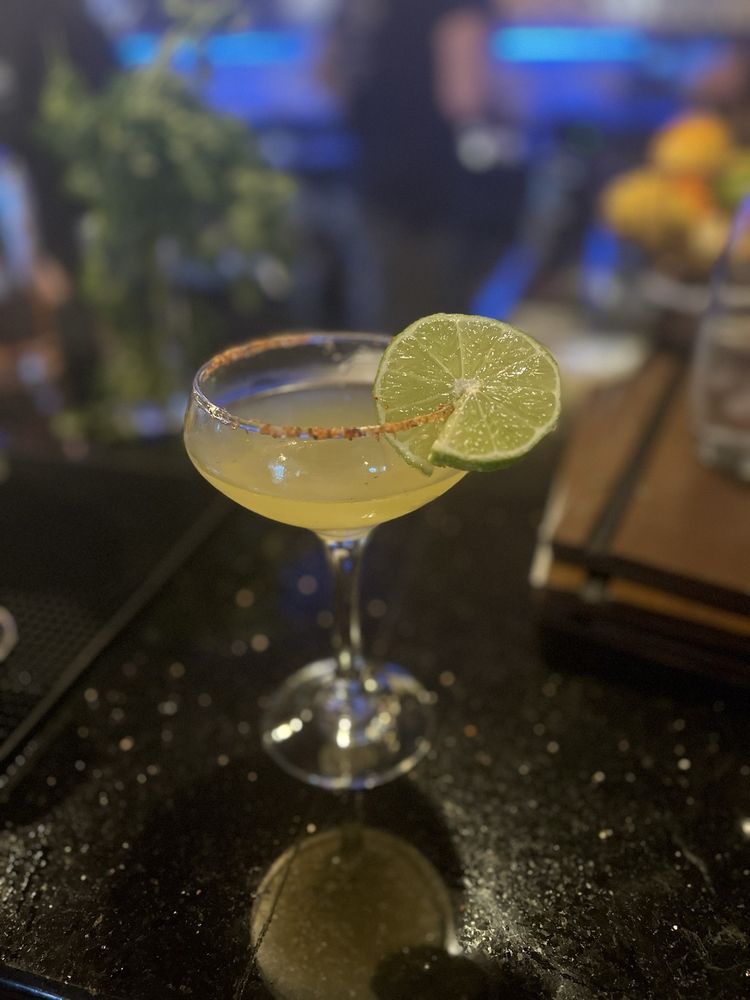 Oak House Distillery Logo