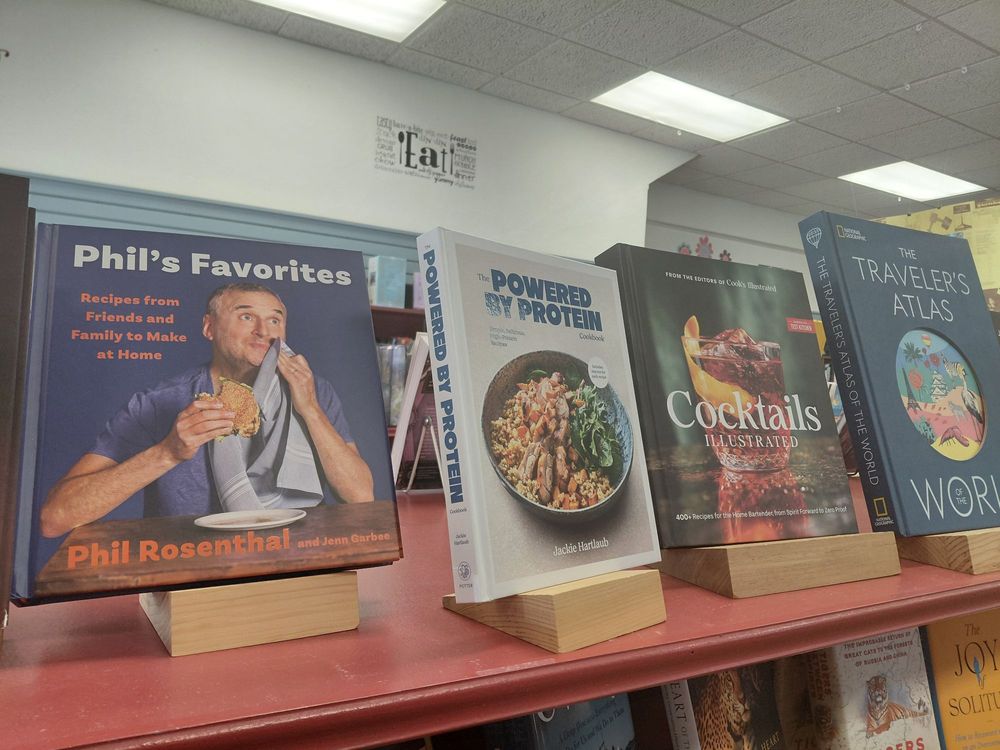 Viewpoint Books Logo