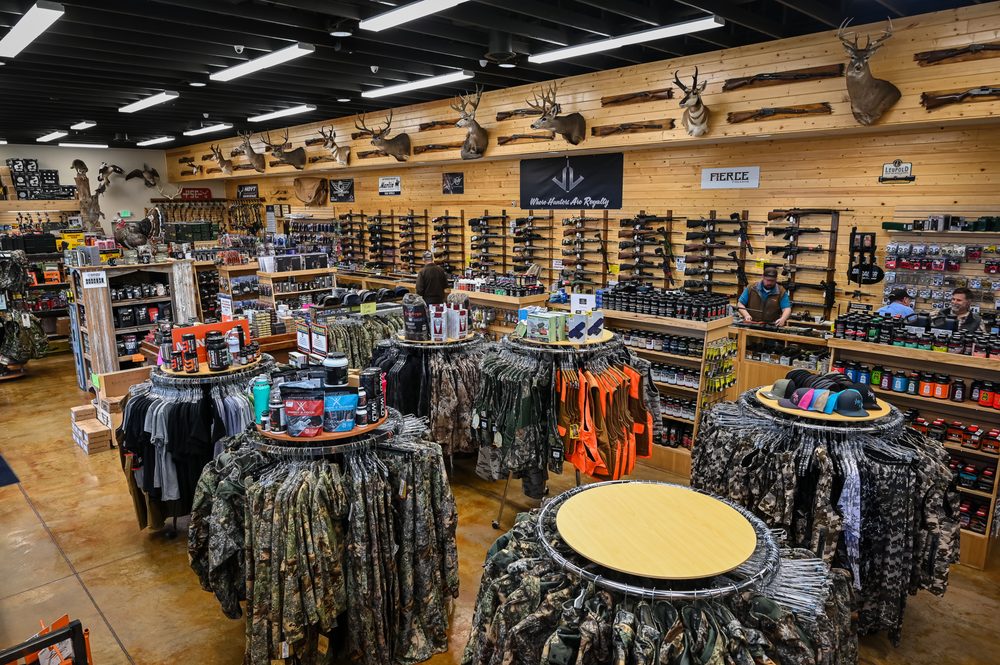 GUN WORLD & ARCHERY Updated June 2024 2516 Noddle Ln, Elko, Nevada