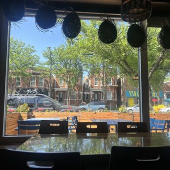 Ponce Restaurant - Puerto Rican Near Me - Chicago, Illinois