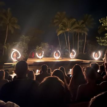 Smith's Family Garden Luau - Fire dancers - Music Venues Near Me - Kapaa, Hawaii