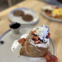 Lunakin Café - French toast