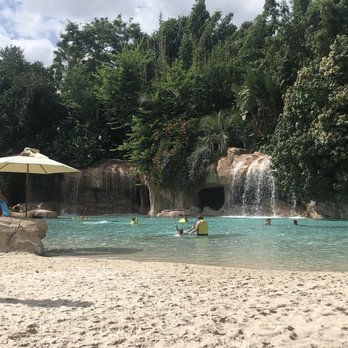 Discovery Cove - Amusement Parks Near Me - Orlando, Florida