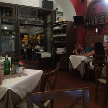 AL Caminetto - Interior of the restaurant - Italian Near Me - Salerno, SA