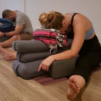 Ānanda Yoga - Restorative Sundays at 4pm. Warm Yin Tuesday & Thursdays 7:30pm. - Yoga Near Me - Atlantis, Florida