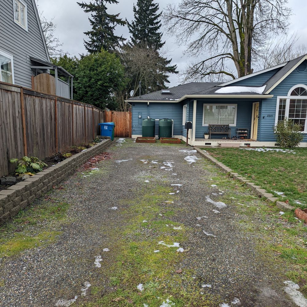 Seattle Eastside Pavers - Driveway - Before - Masonry/Concrete Near Me