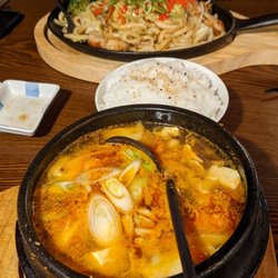 Hara Sushi - Spicy tofu soup and yaki udon