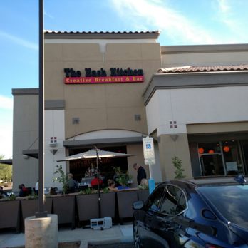 Hash Kitchen - They don't take reservations unless it's for a party of 10 - Breakfast & Brunch Near Me - Scottsdale, Arizona