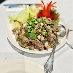 New Krung Thai Restaurant - Beef salad.. 3/5