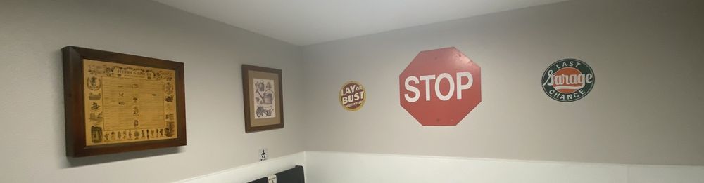 Acme Burger – College Ave