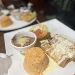 La Cocina De Mama - Steak Tampiqueño think this is what he ordered ‍