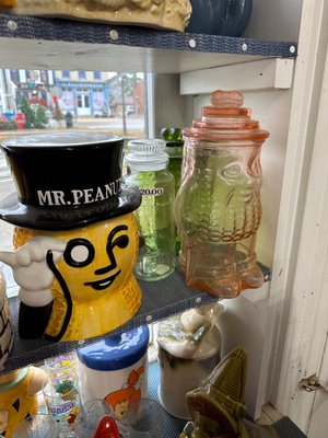 Grannie's Cookie Jars & Ice Cream Parlor by null