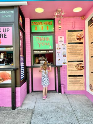 Ice ‘n Slice by null