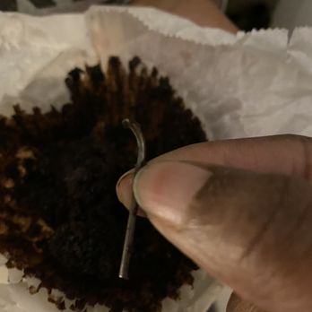 Beagle Bagel Cafe - Broken off metal piece in chocolate muffin... - Bagels Near Me - Jackson, Mississippi