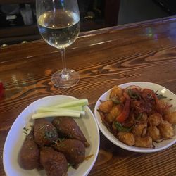 South Bowl - Vegan buffalo wings made with Jackfruit & Spanish OG Tots